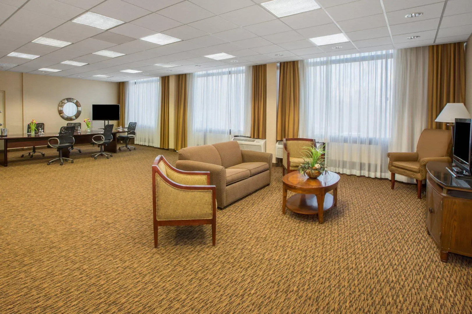 Crowne Plaza Cleveland Airport by IHG