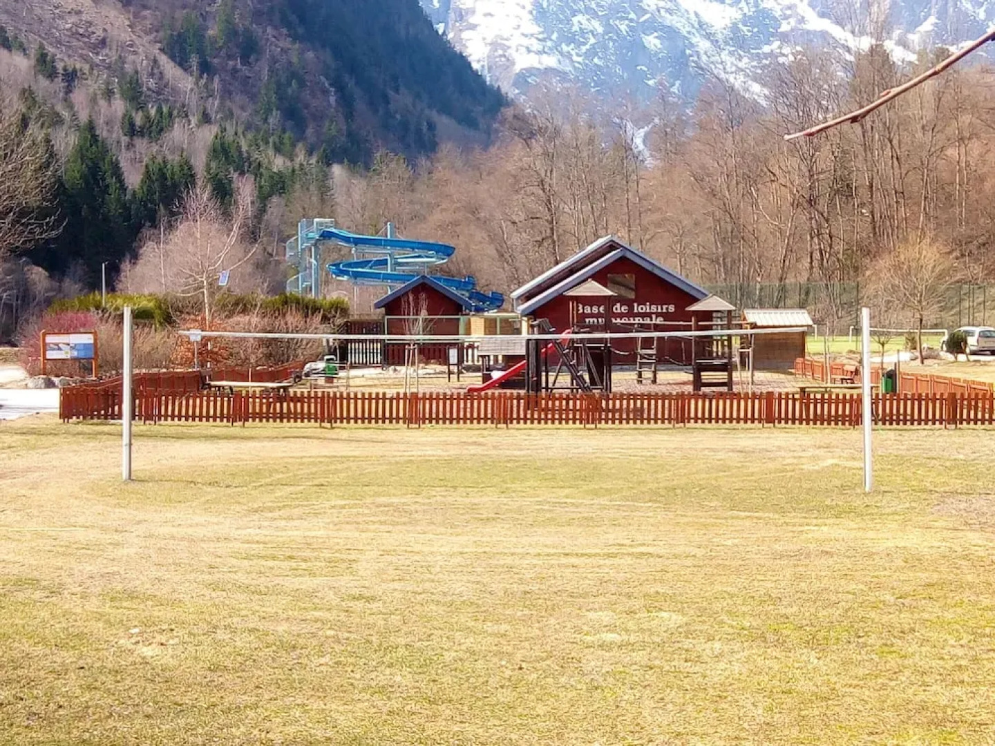 Chalet With 5 Bedrooms in Venosc, With Wonderful Mountain View, Enclos