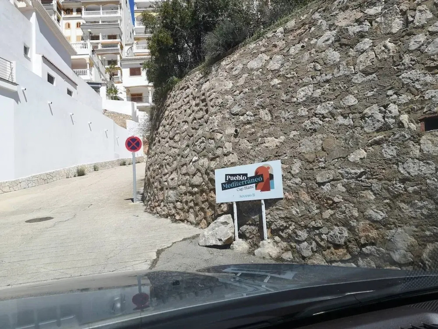 Apartment With Panoramic Frontal Sea Views