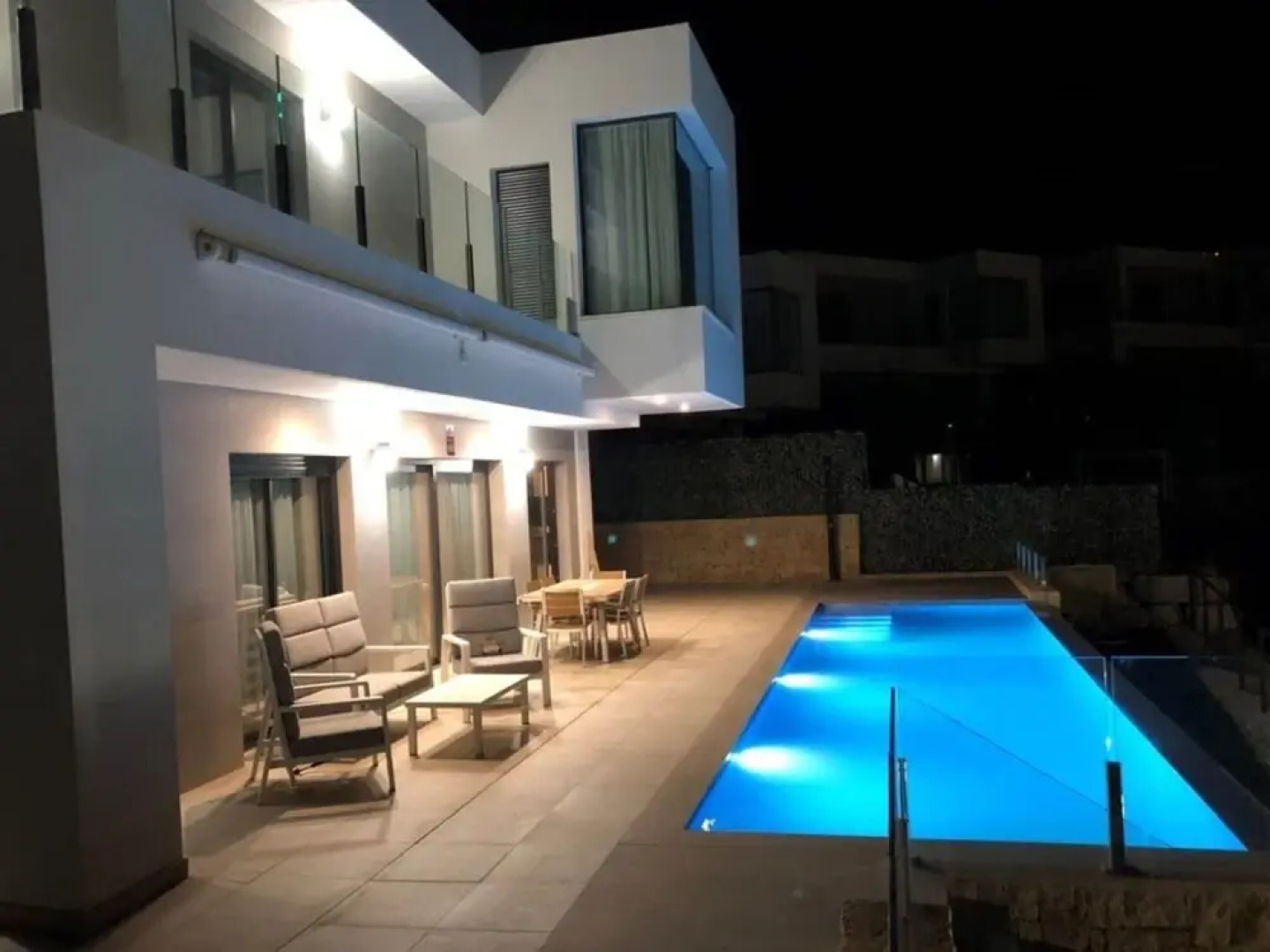 Scenic Villa With Heated Pool