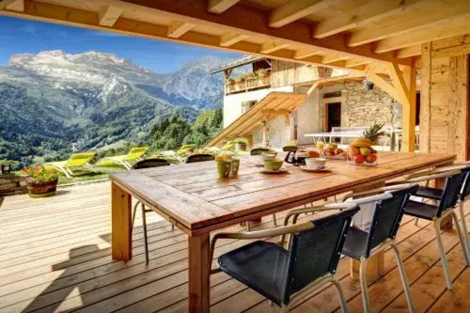 Chalet Ladroit - OVO Network