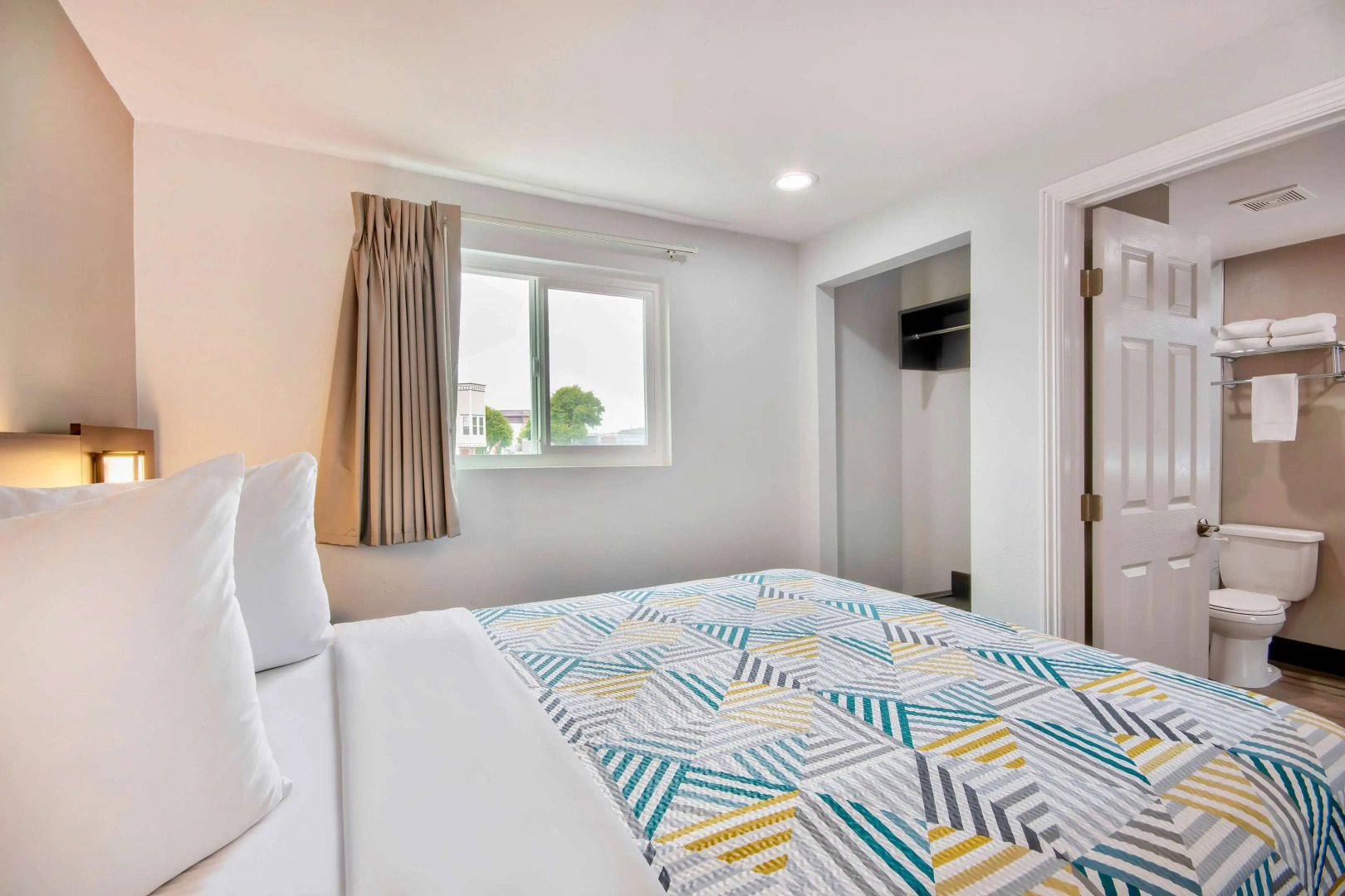 Studio 6 Eureka, CA – Old Town