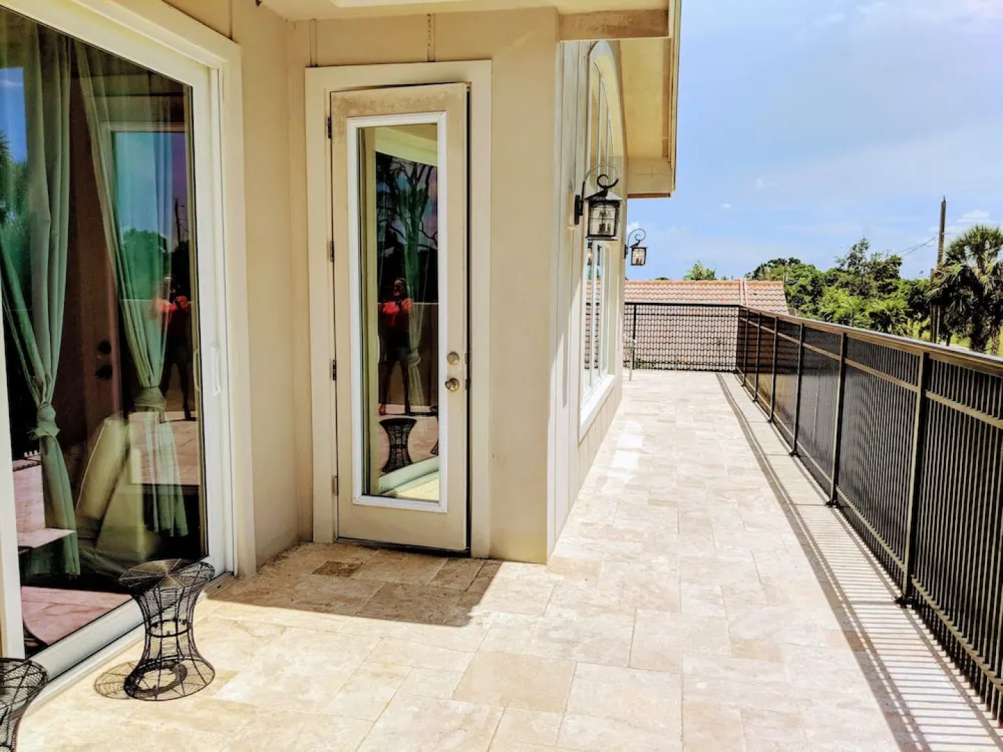 Palm River Estate - Five Bedroom Home