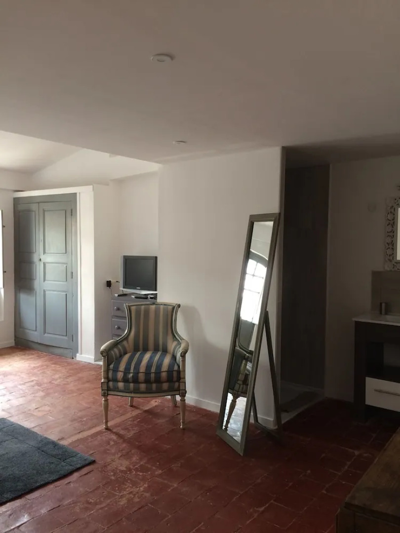 Studio dans la Maison d hôtes le M.