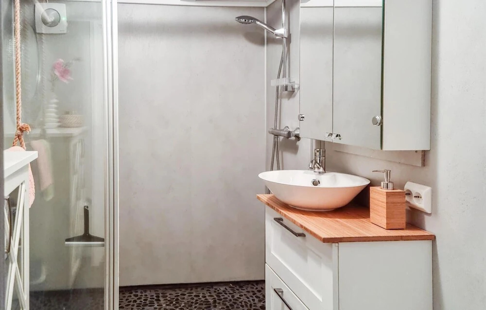 Beautiful Home in Farsund With Wifi and 4 Bedrooms