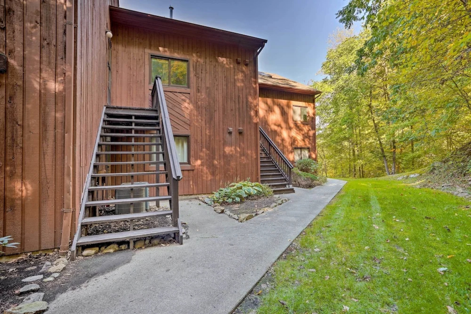 2 Mi to Waterpark: Vernon Township Gem w/ Balcony