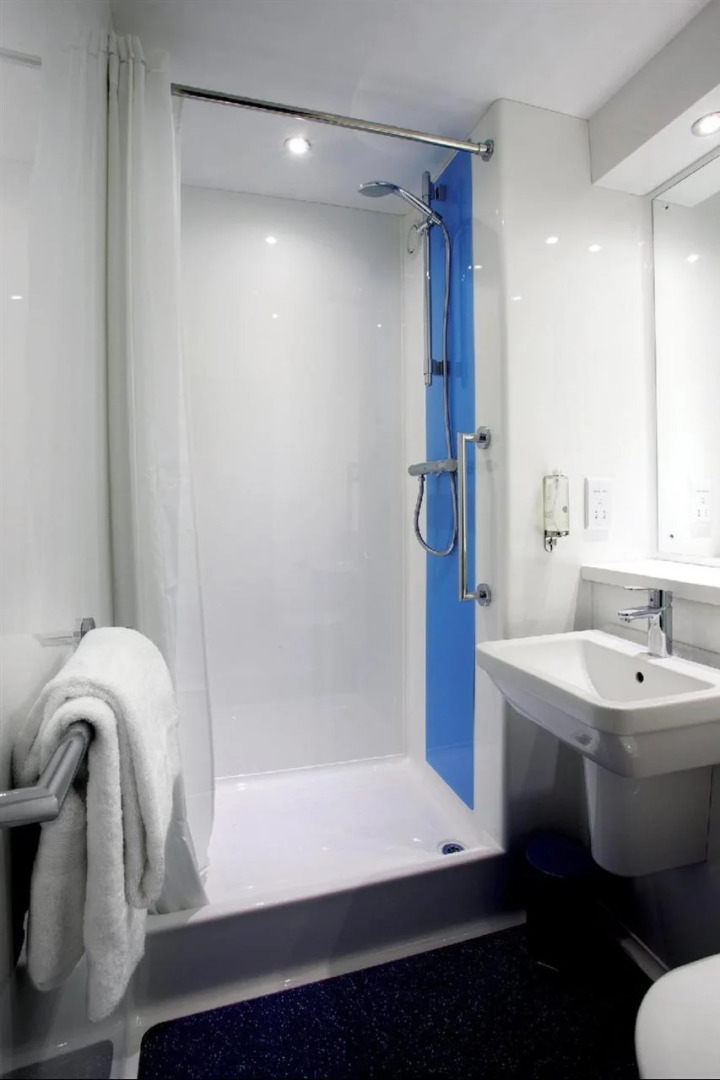 Travelodge Alton Four Marks