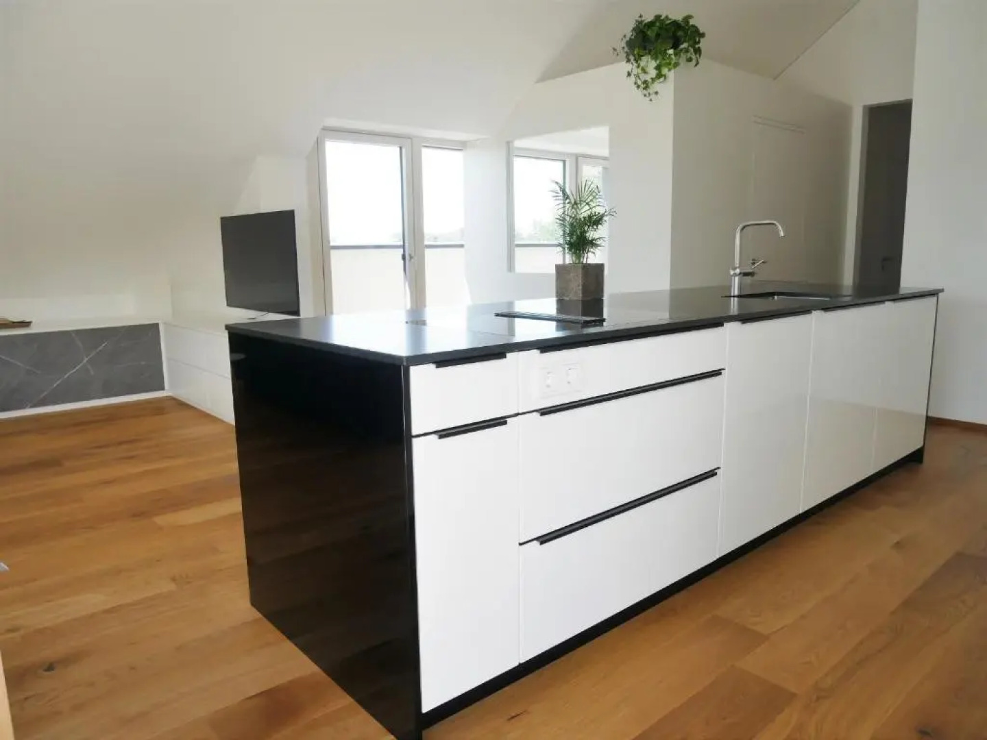 Penthouse 37th HEAVEN (ca. 90m²)