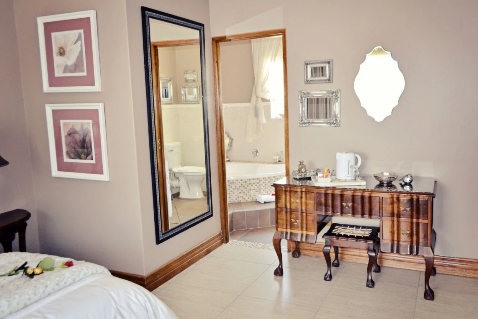 Bokmakierie Guest House