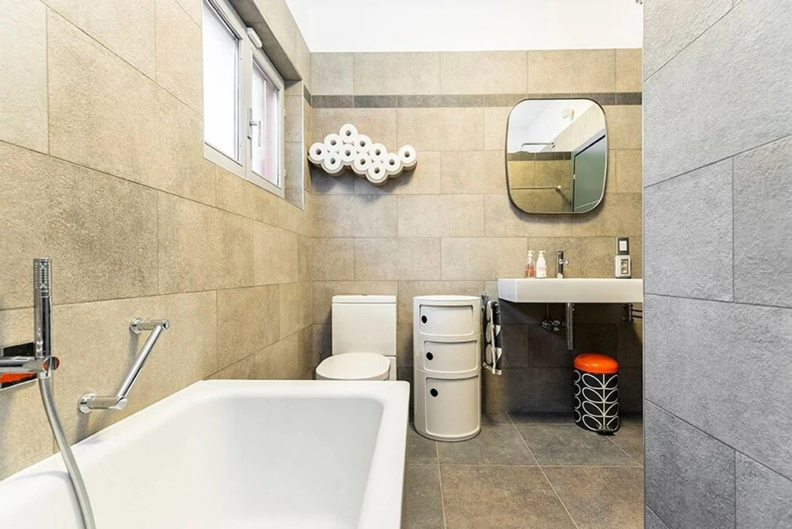 Luxury Italian Lakes Villa With Private Pool, Gym, Bbq, Wifi, Lake Views