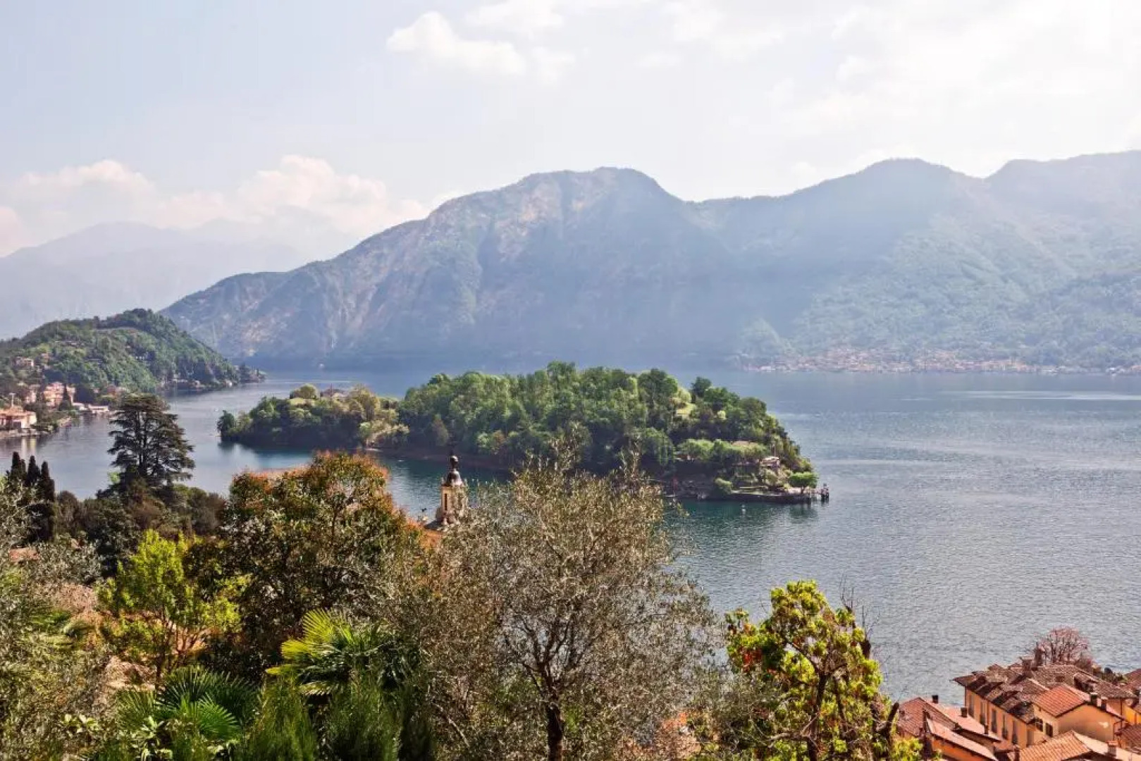 Sala Comacina Apartment No 1 (Sleeps 10)