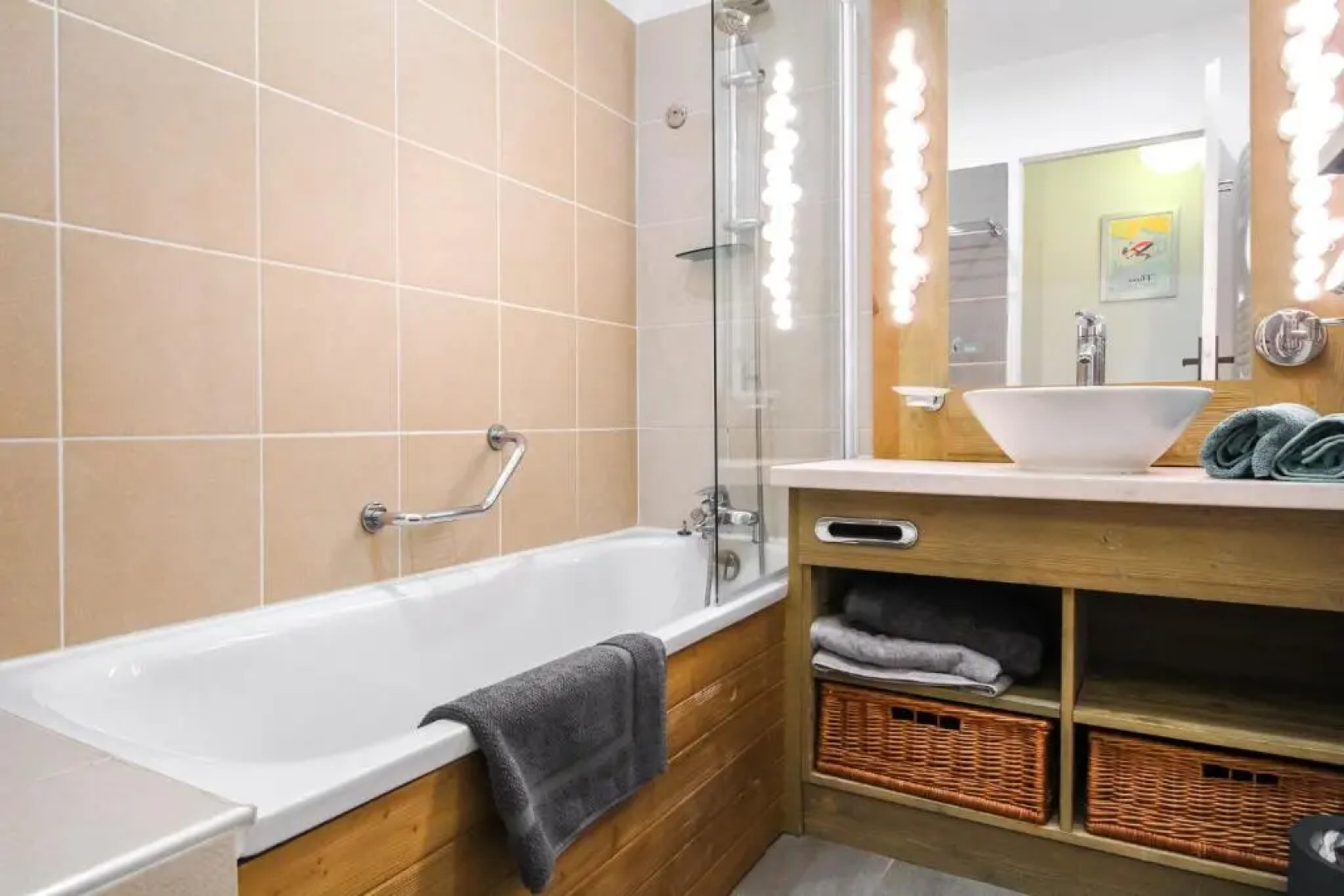 1-bed apartment in 5* Residence with mountain views, ski in, ski out