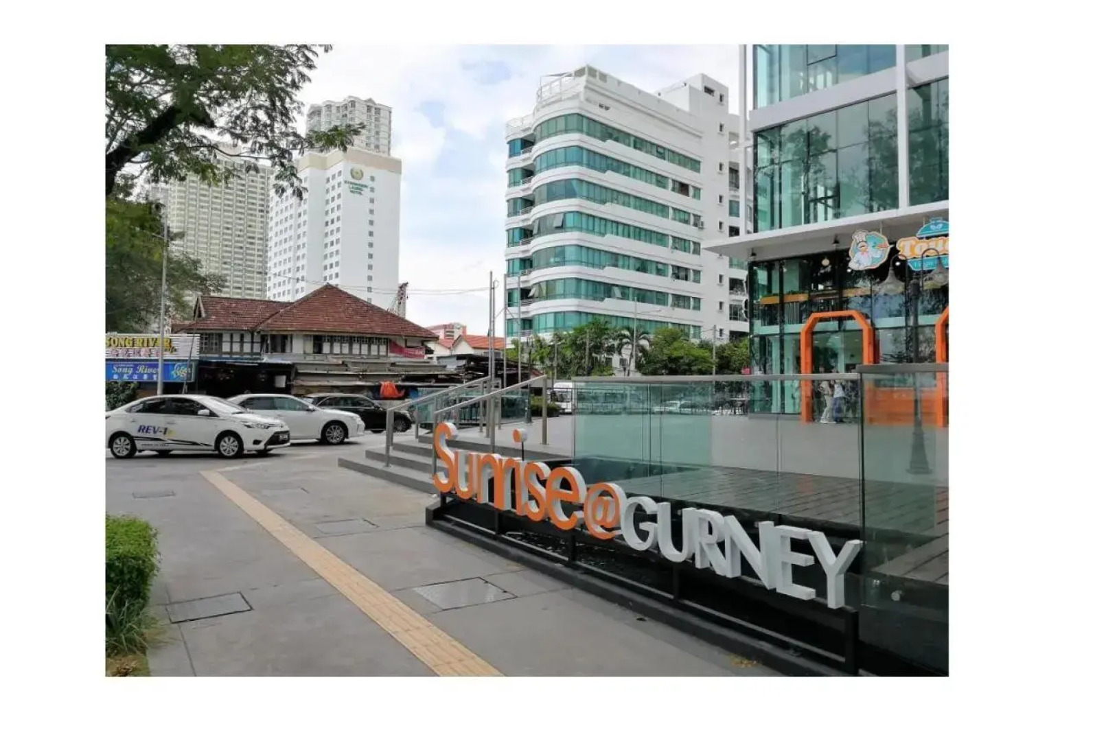 Rumahku Gurney with 270 degree Sea View