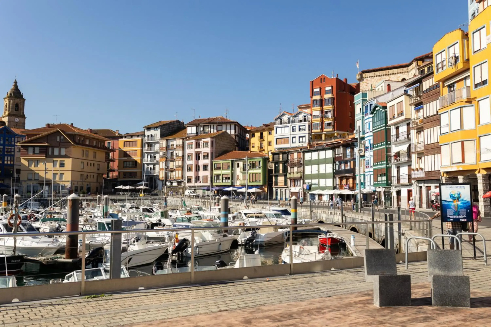 Torrontero con vistas al mar