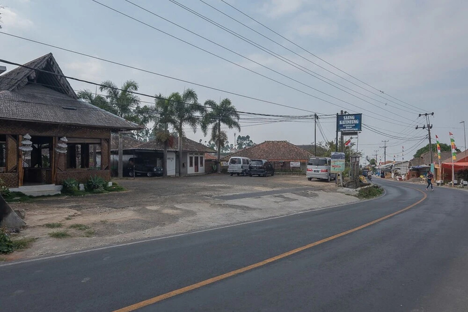 Saung Katineung by Reddoorz