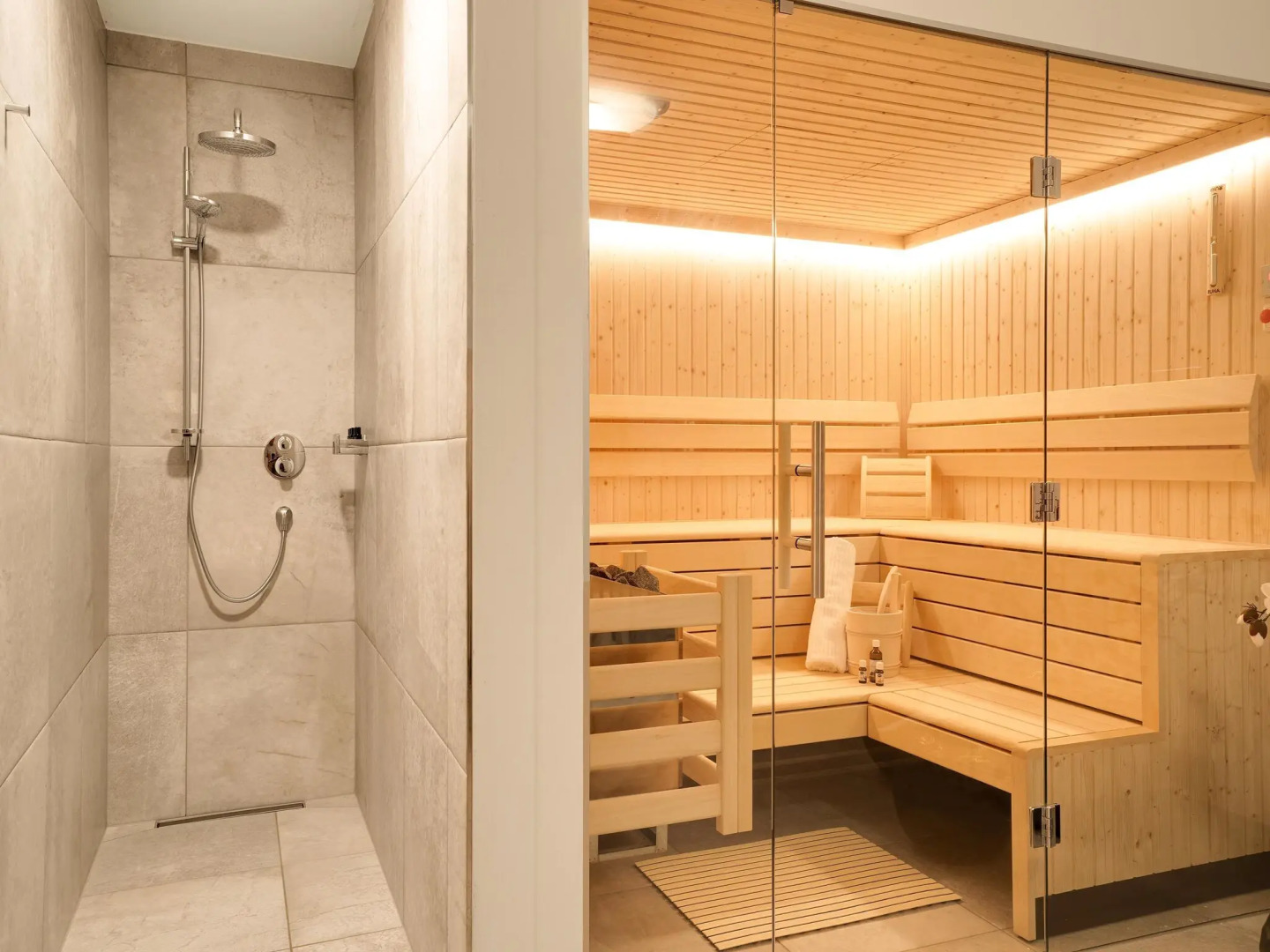 Luxurious Holiday Home With Sauna