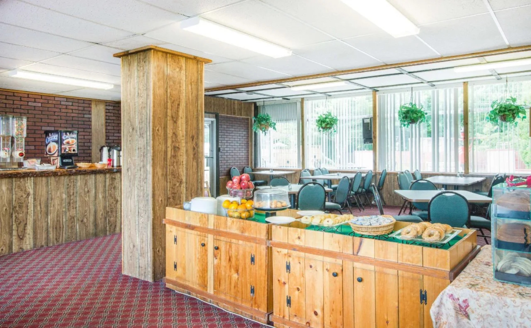 Travelodge by Wyndham Lake George NY