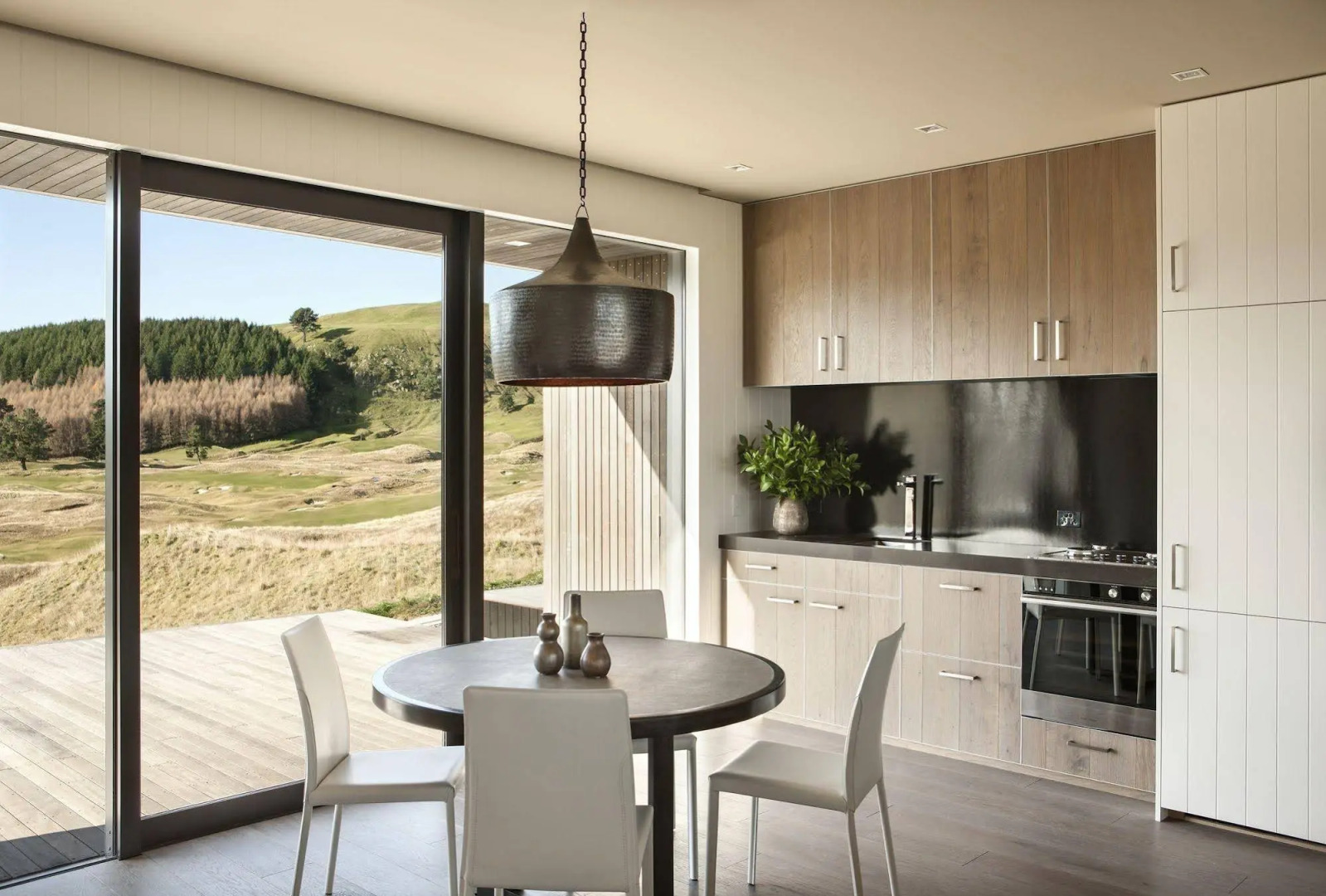 Kinloch Manor & Villas