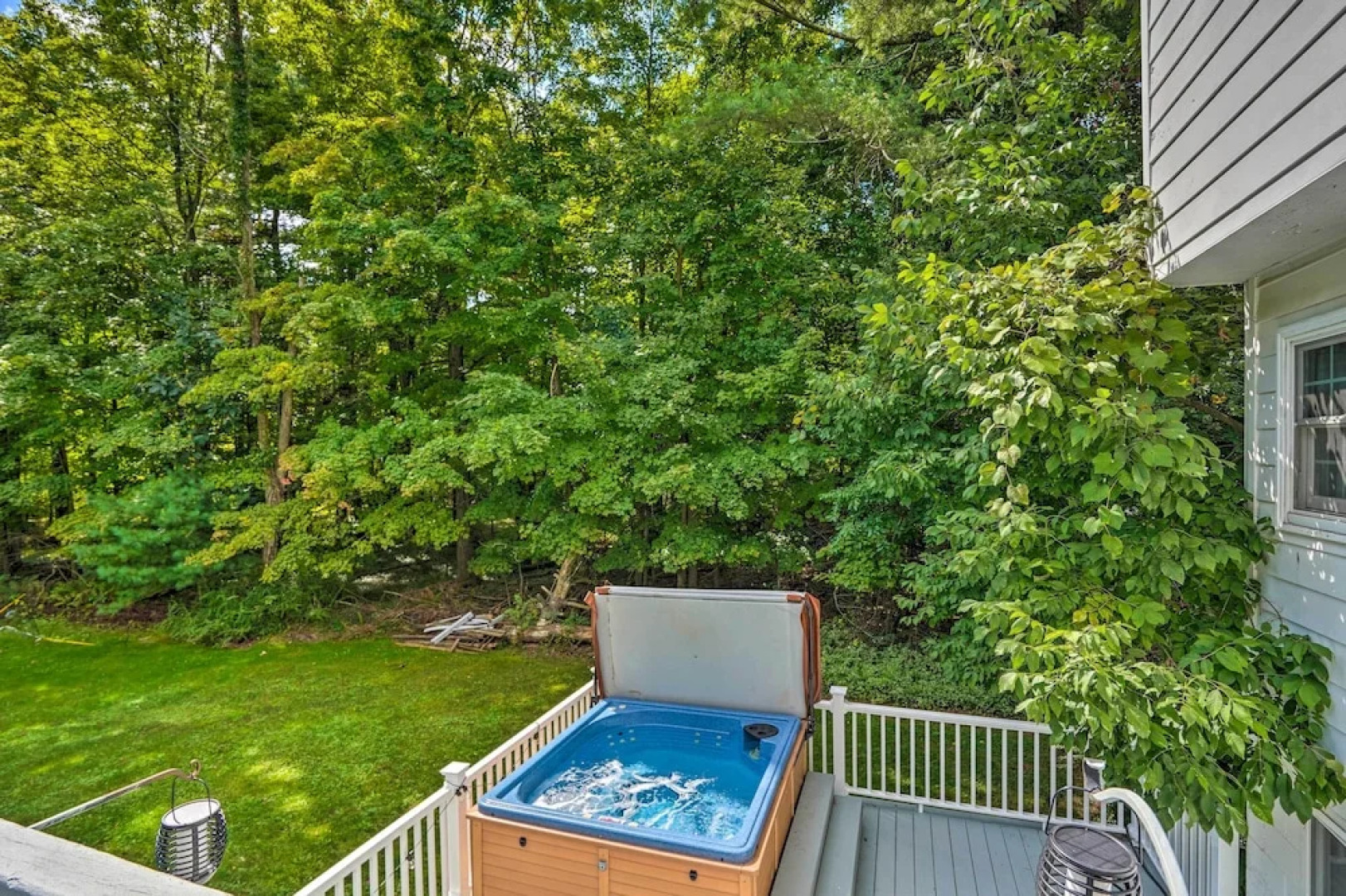 Woodstock Getaway w/ Hot Tub ~ 2 Mi to Dtwn!