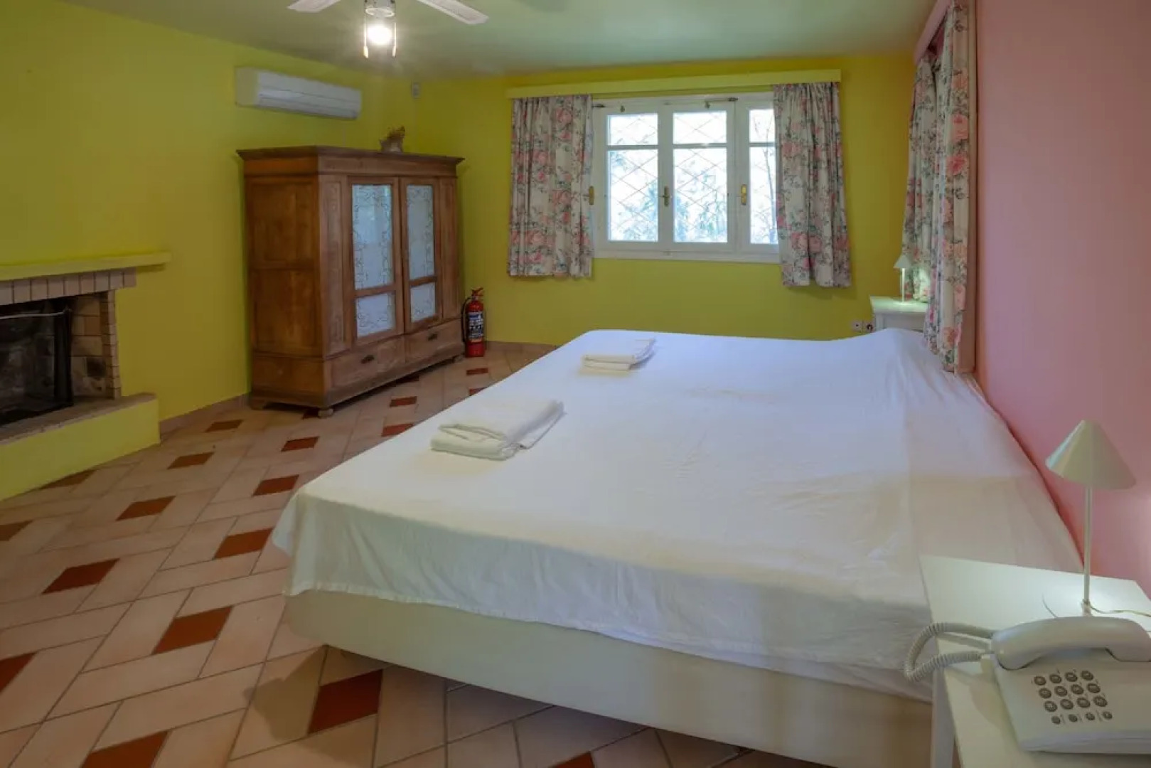 Beautiful mini eco farmhouse