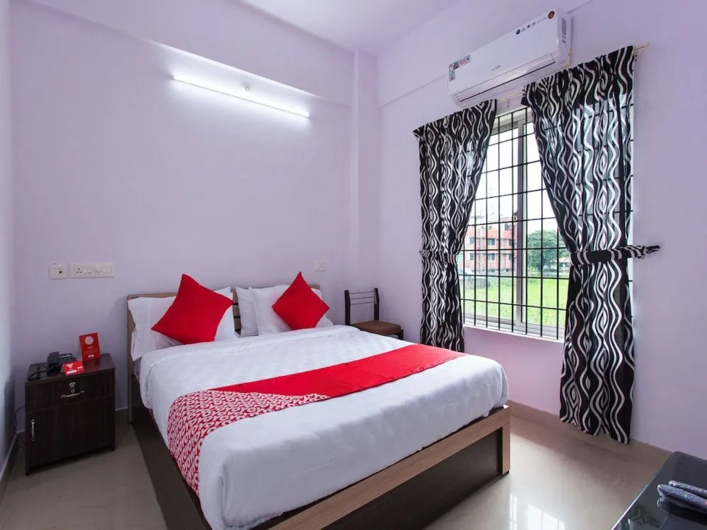 OYO 15599 Reem Residency