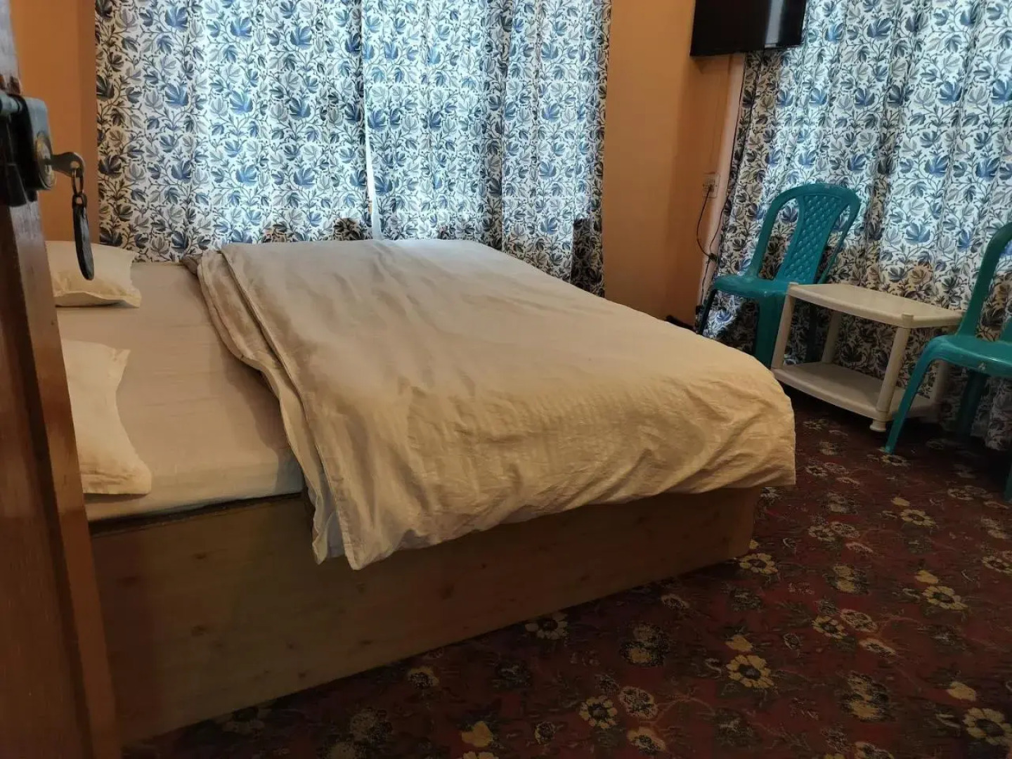 Sky Light Guest House