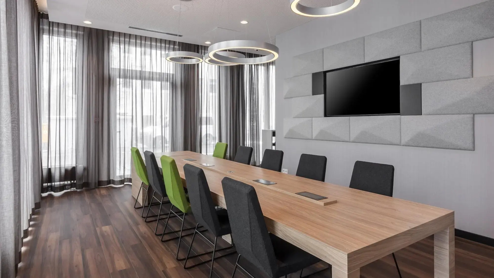 Holiday Inn Express Munich North by IHG