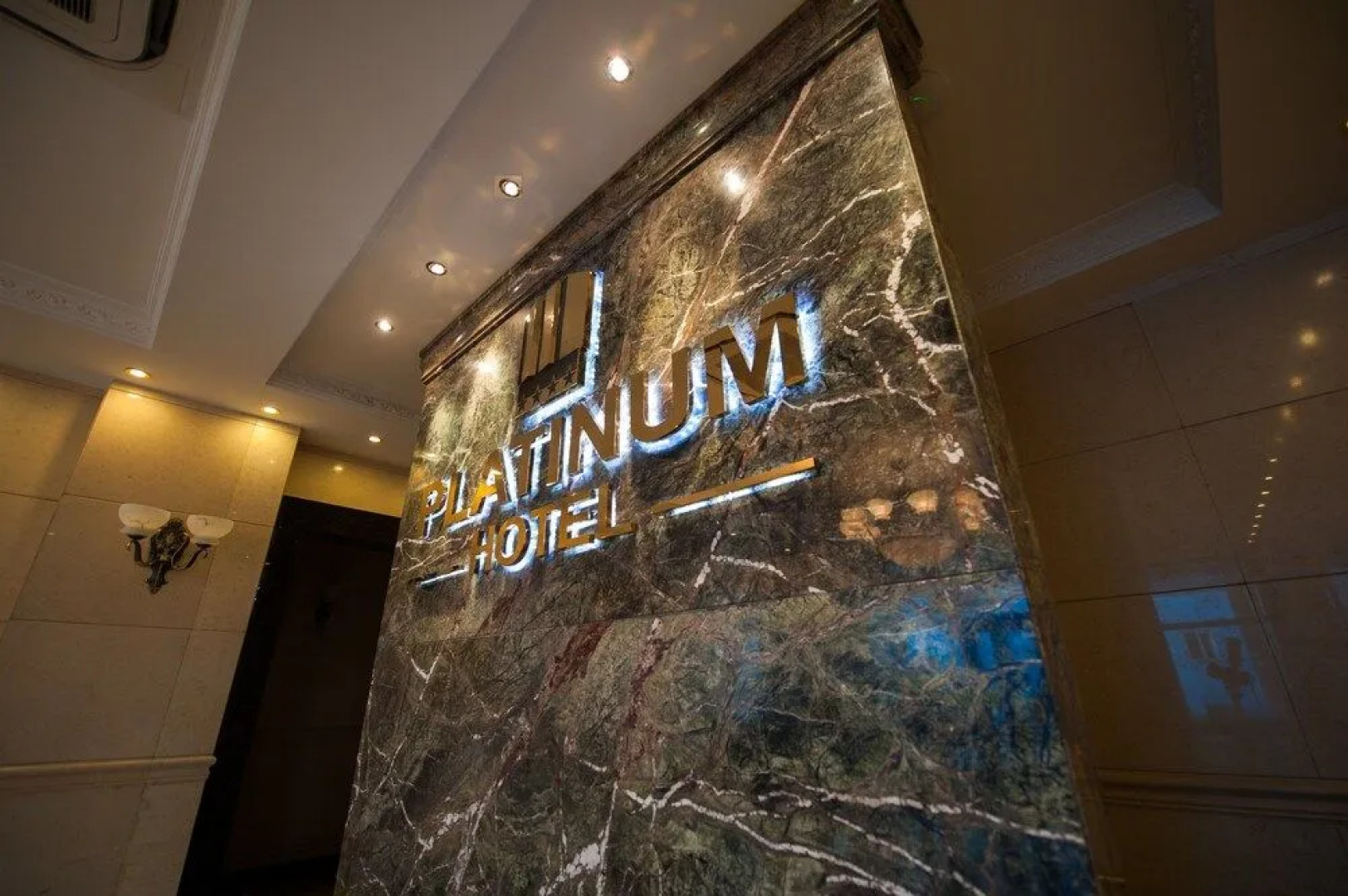 Platinum Hotel