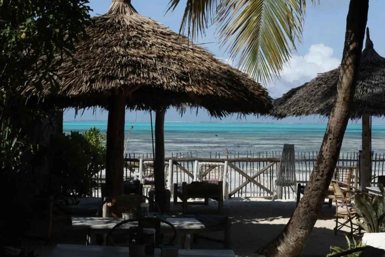 Bahari Pizza Restaurant and Bungalows