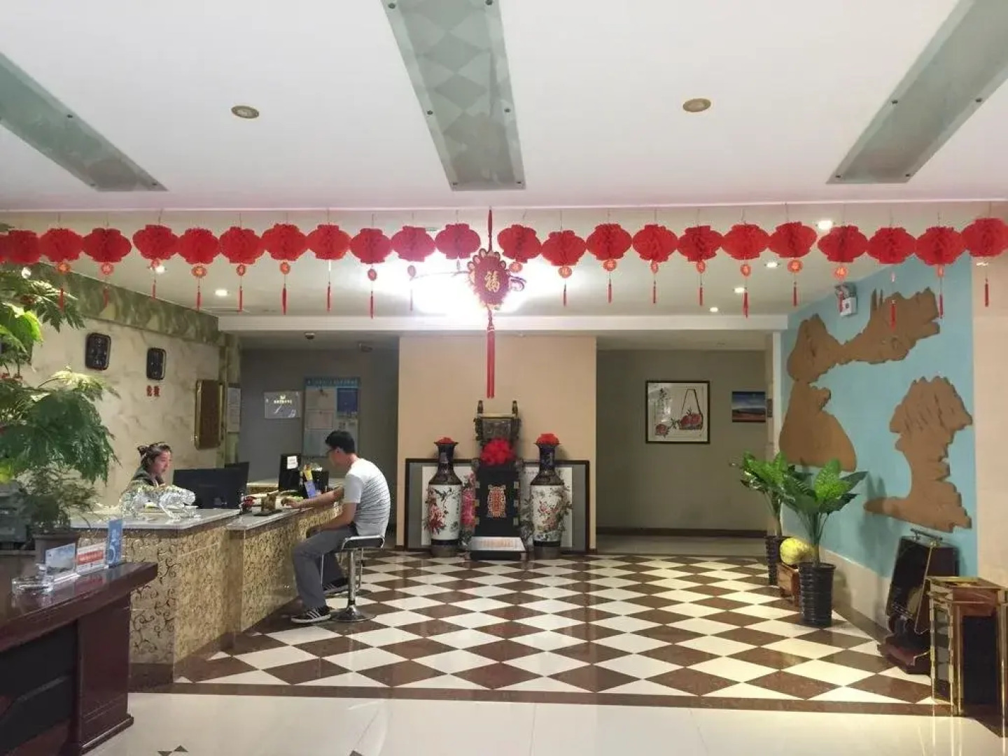 Zhongwei Jinsha Business Hotel