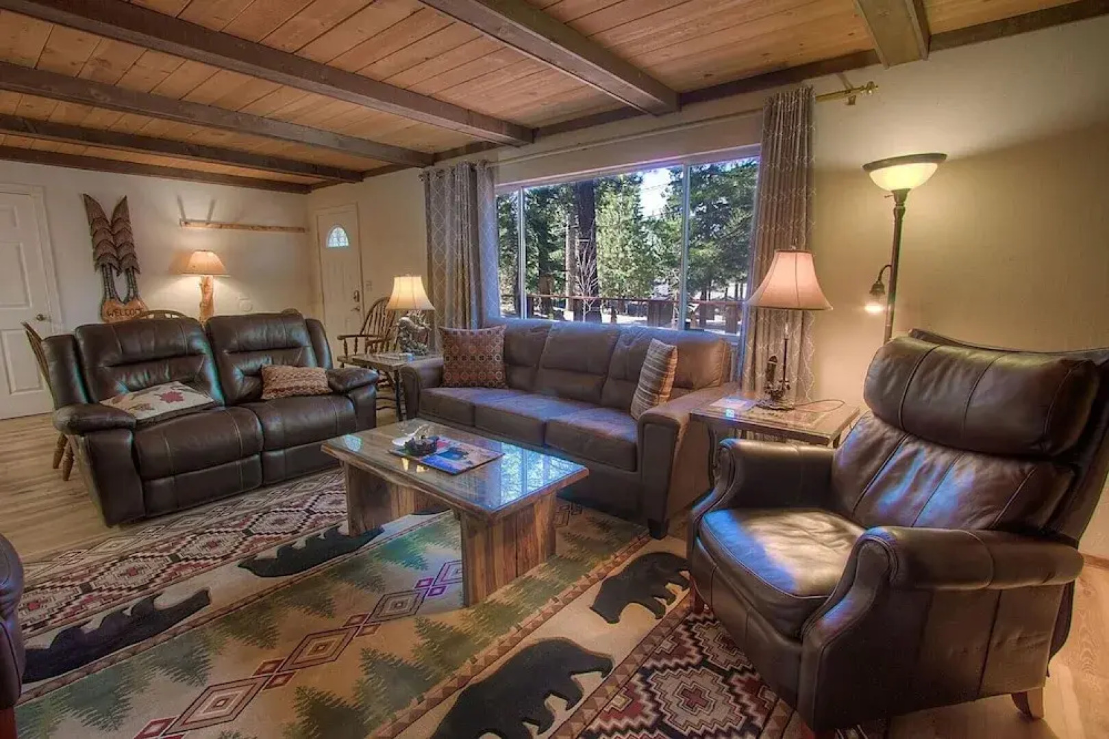 Bowers Mansion 3 Bedroom Home by Redawning