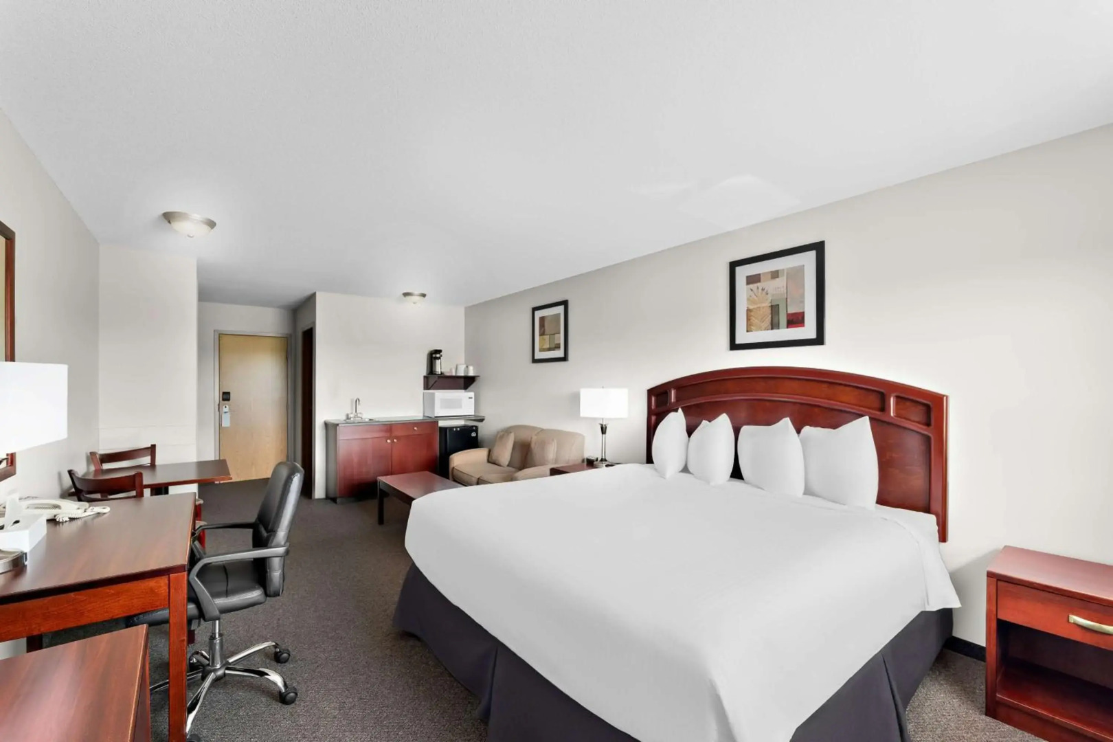 SureStay Plus Hotel by Best Western Hardisty