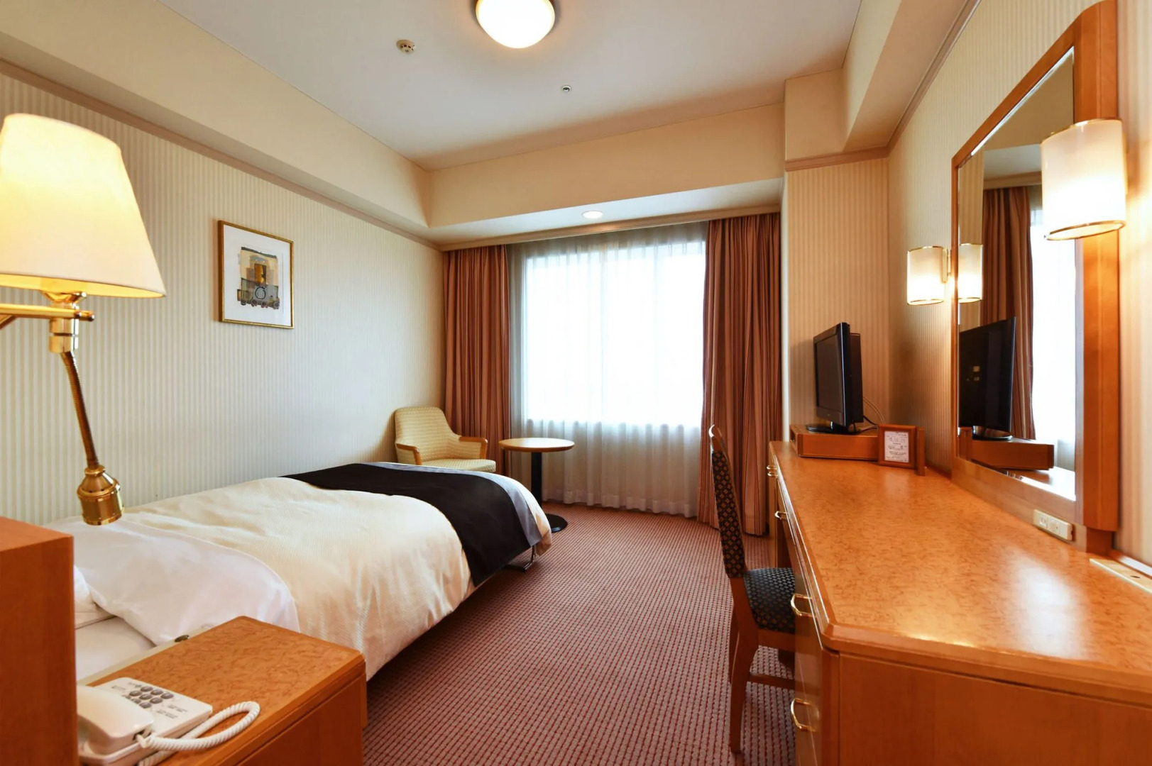 Отель The Crest Hotel Kashiwa