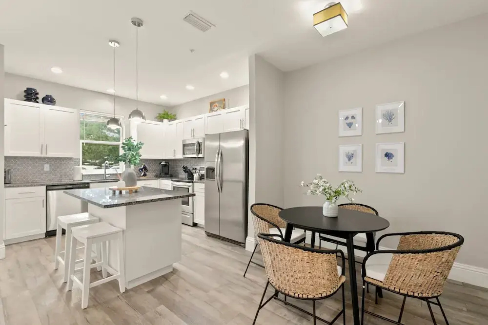 NEW Canopy Cabana Luxury Downtown Apt