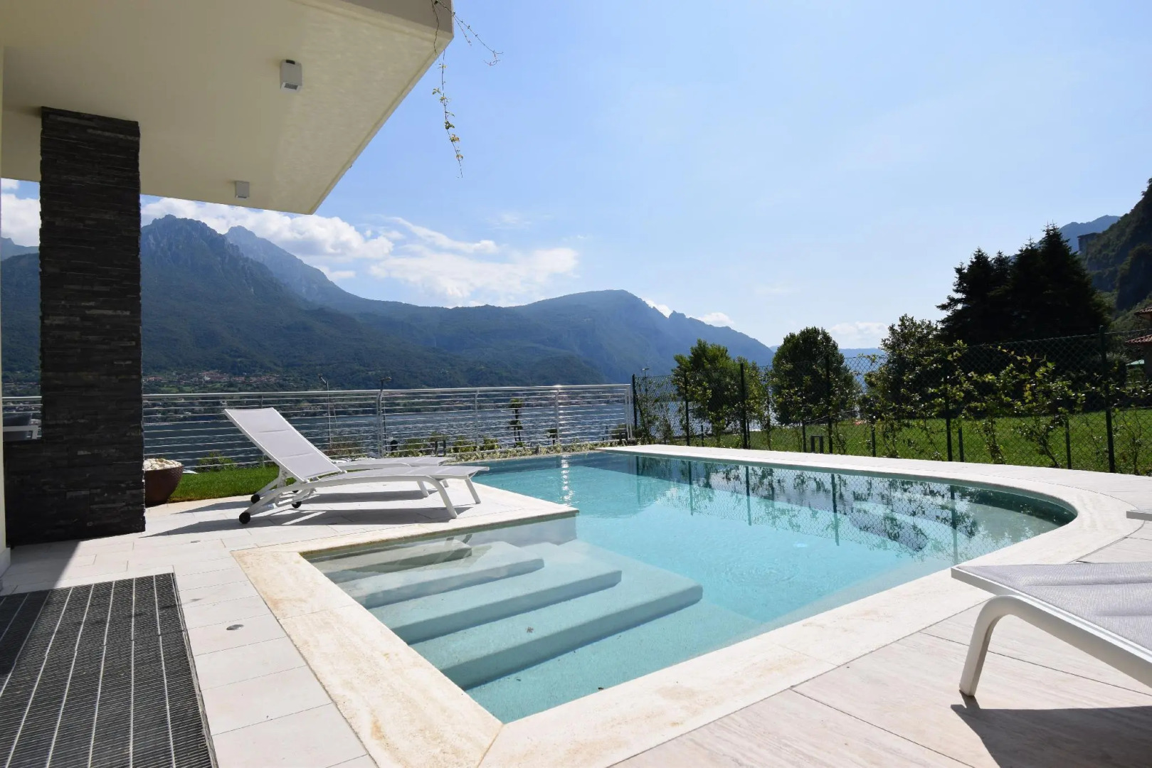 Residence Bellagio Wild Flowers