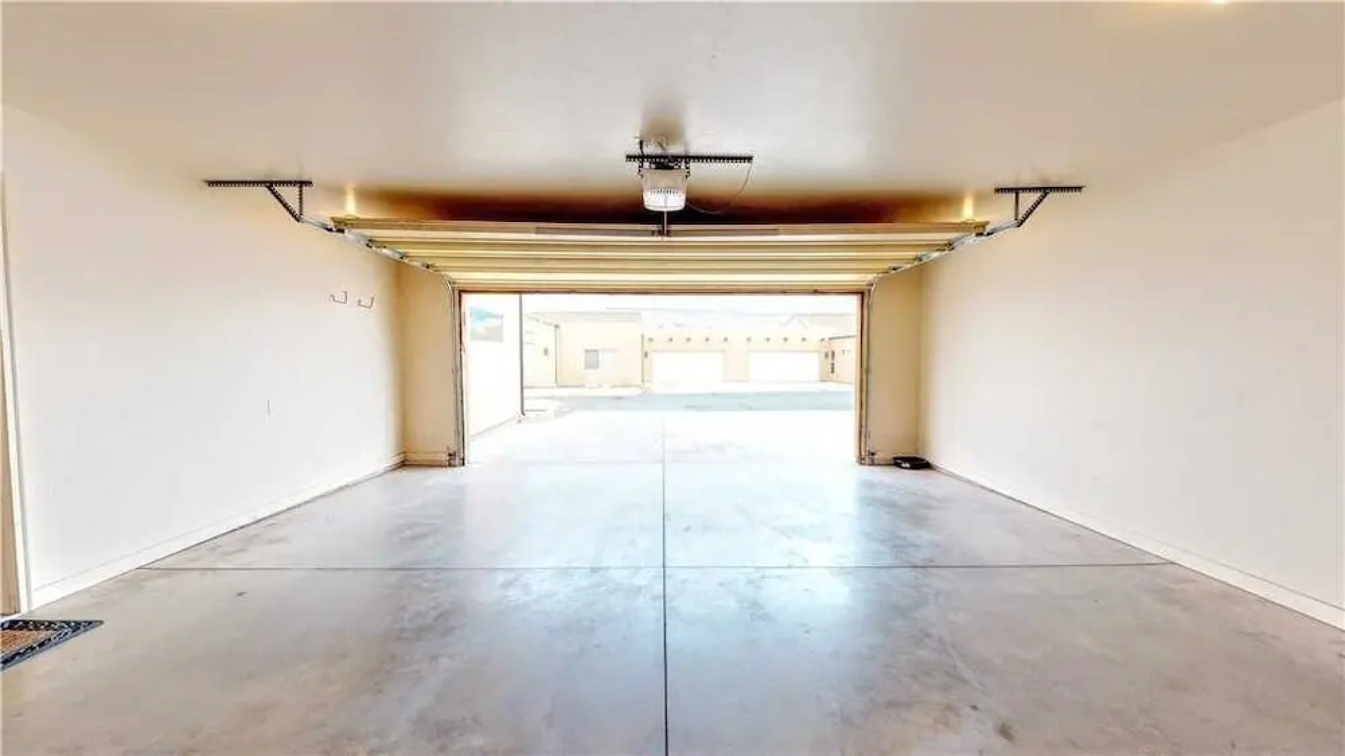 Desert Oasis X1 by RedAwning