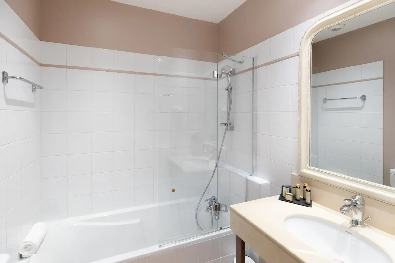 Hotel La Bastide Saint Martin