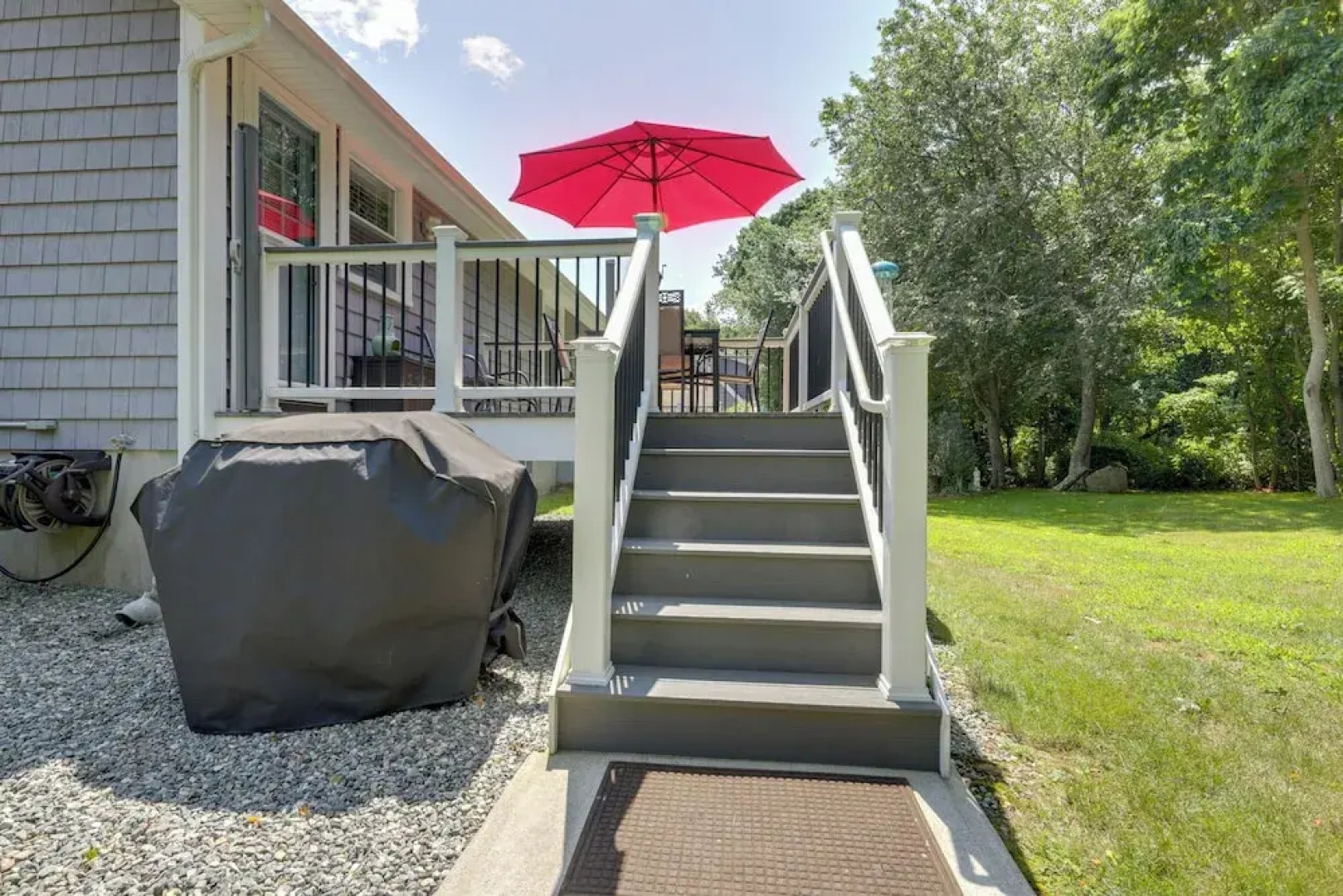 Coastal Getaway w/ Porch, 2 Mi to Niantic Beach!