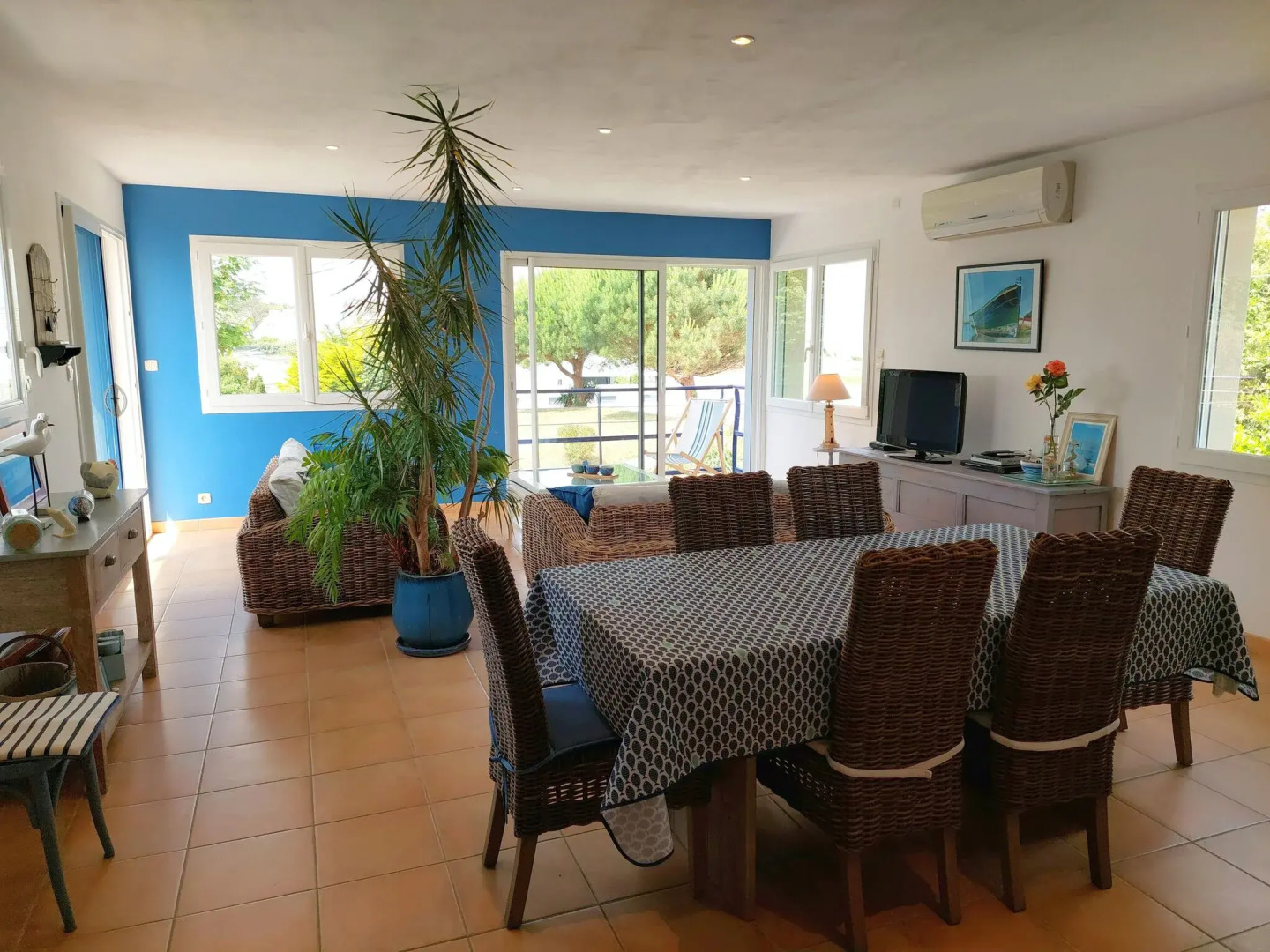 Seaside Villa in Guisseny With Stunning Views