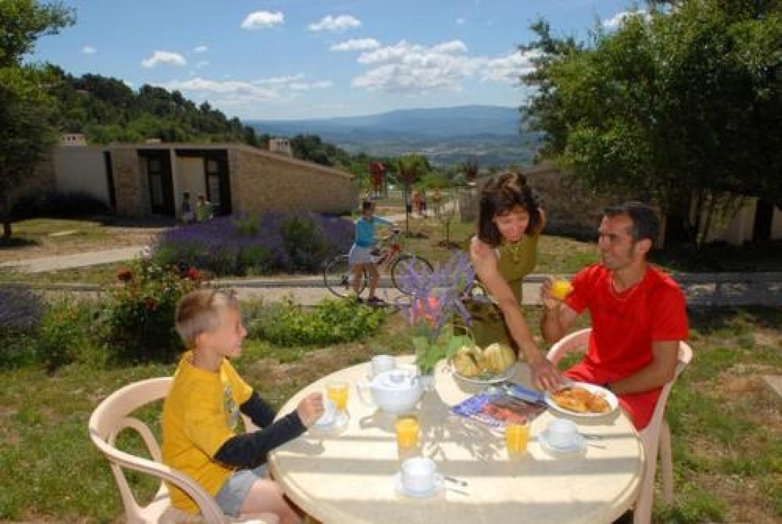 VVF Luberon Provence, Murs