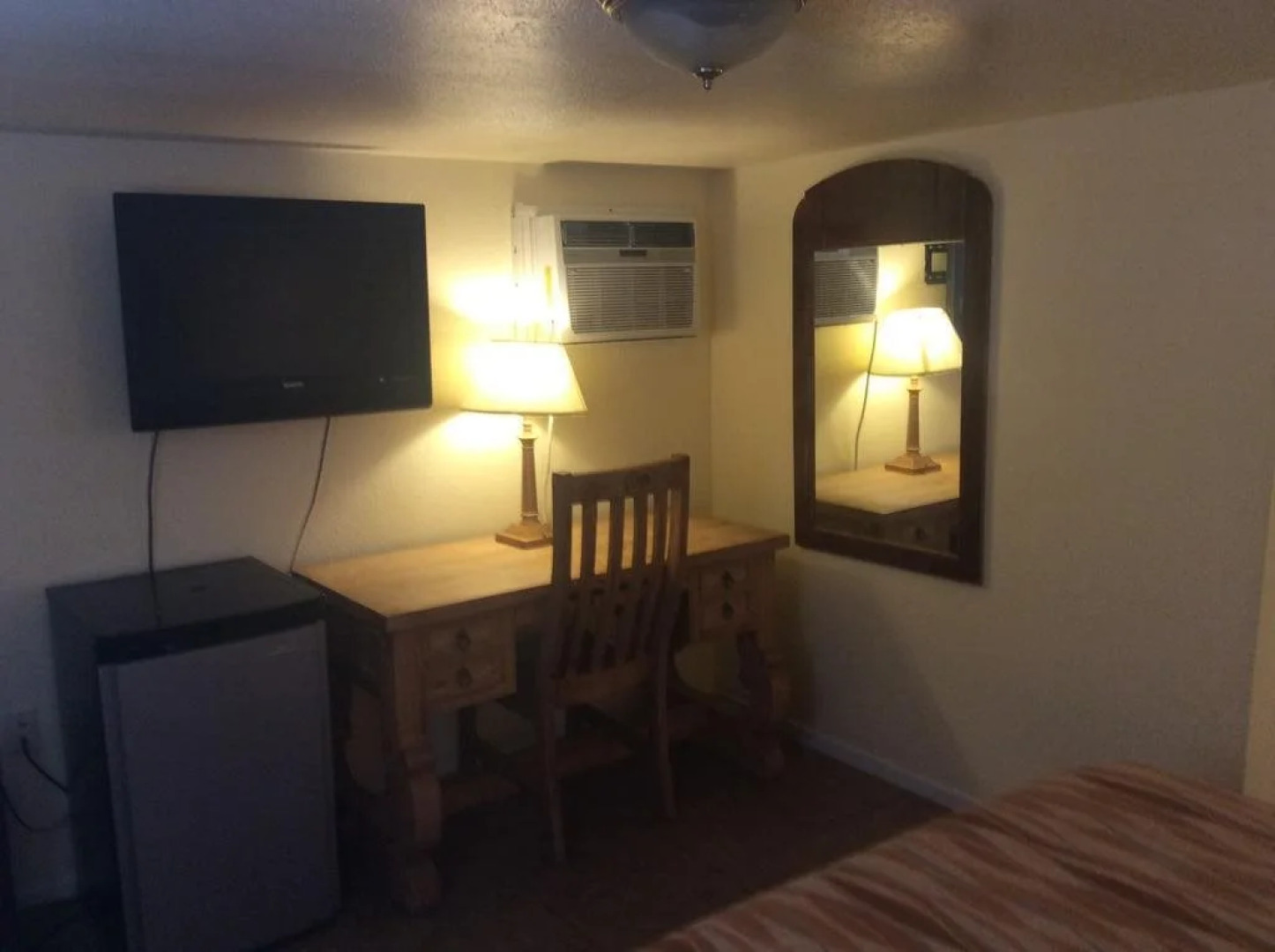 Knights Inn - George West