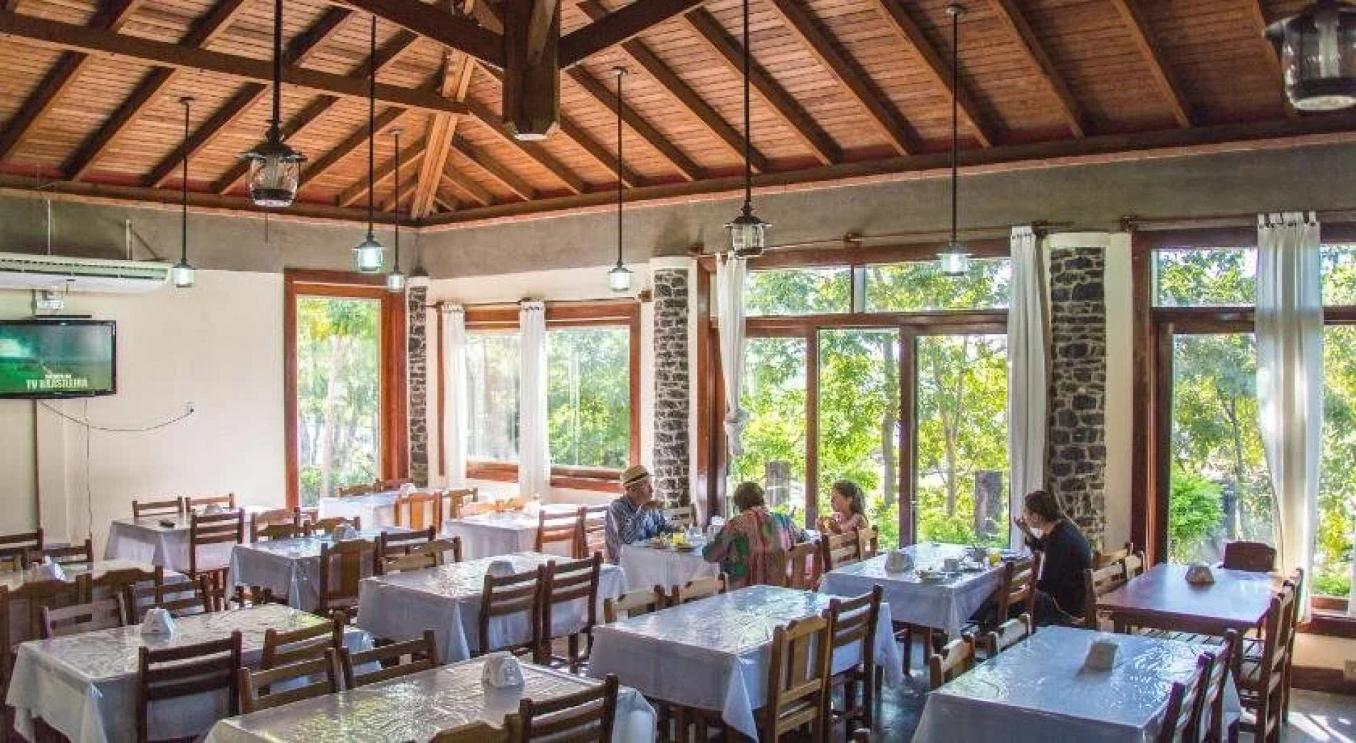 Candeias Hotel Gold Fish