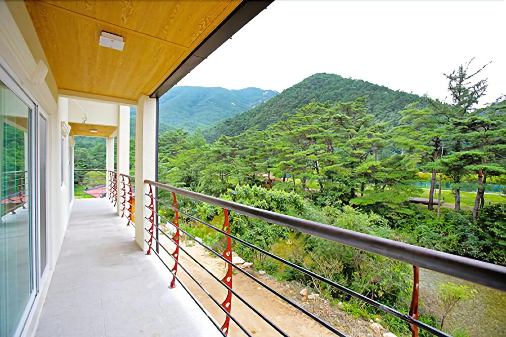 Sangju Sogli Mountain Munjangdae Pension