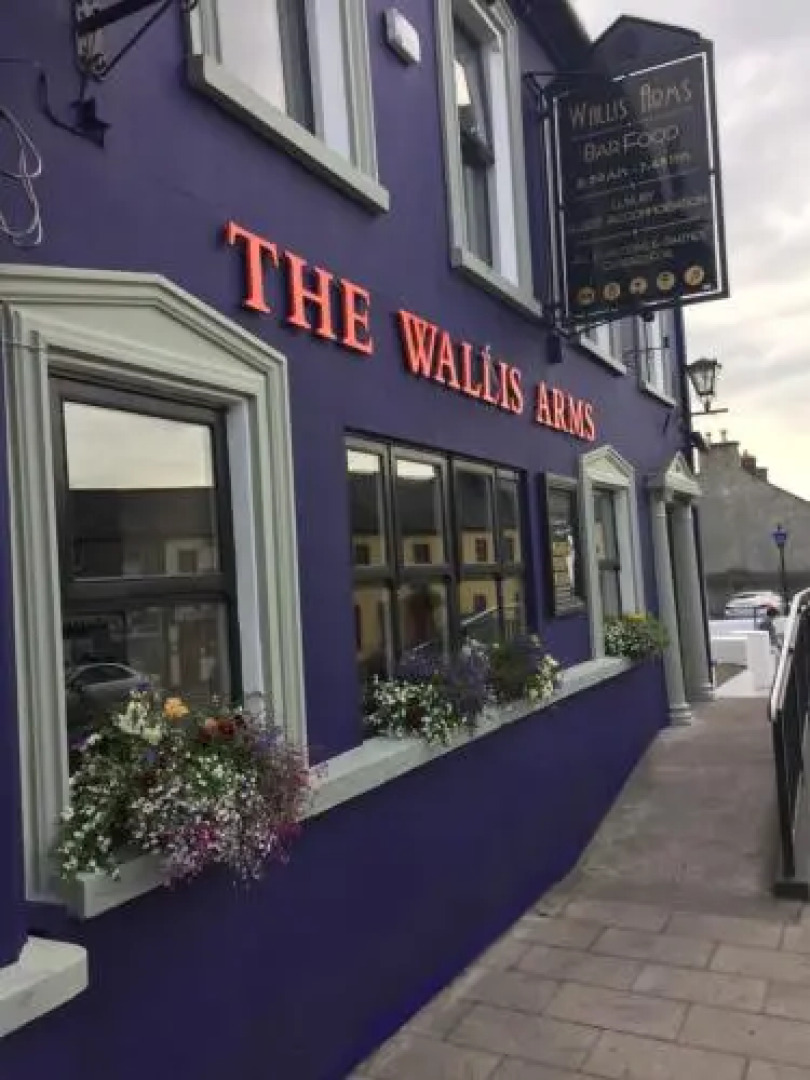 Wallis Arms Hotel