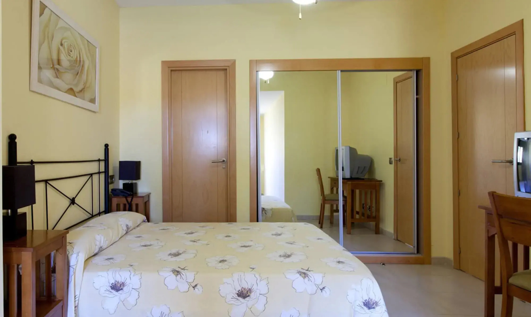 Apartamentos Playamarina