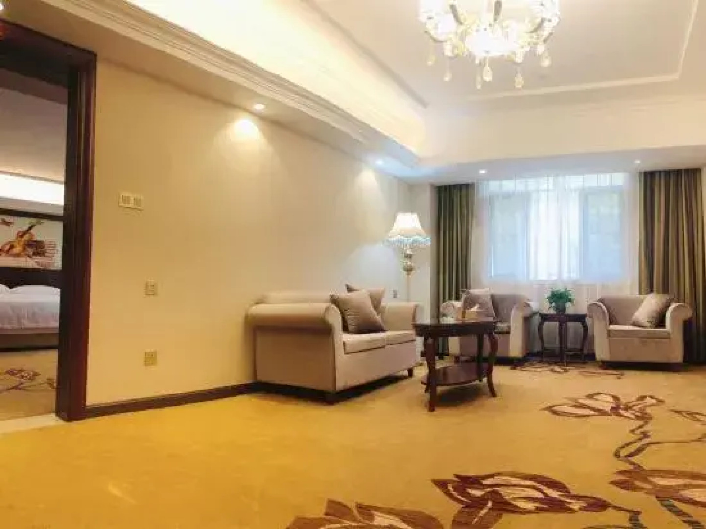 Vienna Hotel (Fengshan)