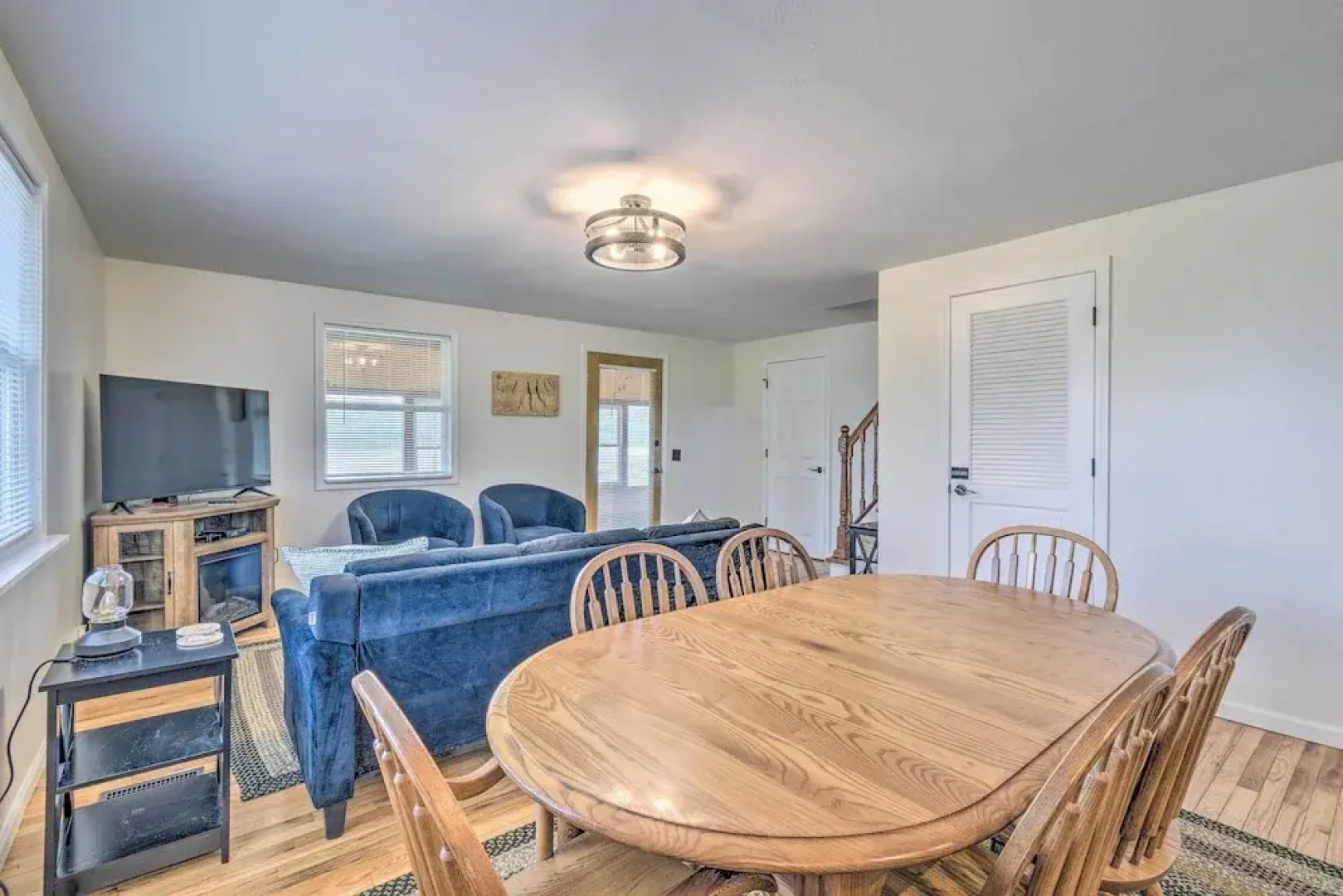 Watkins Glen Lakeview Cottage w/ Waterfall!