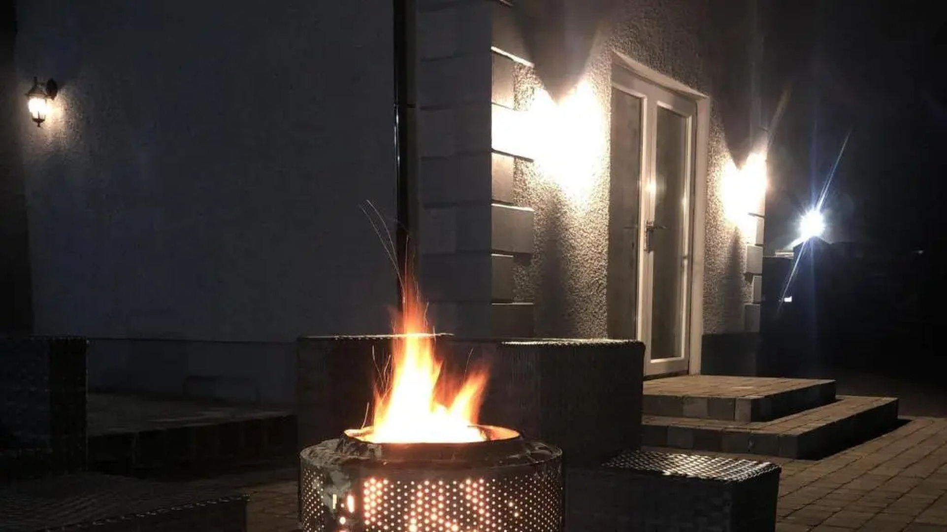 Captivating and Cosy Country House Sleeps up to 8