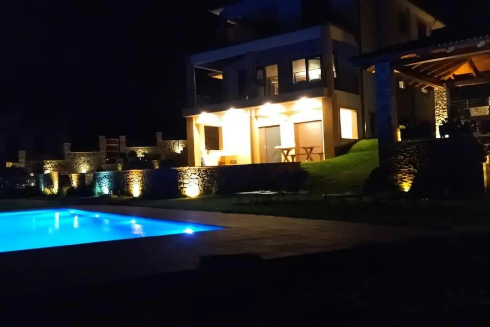 Villa Alexandros - Four Seasons