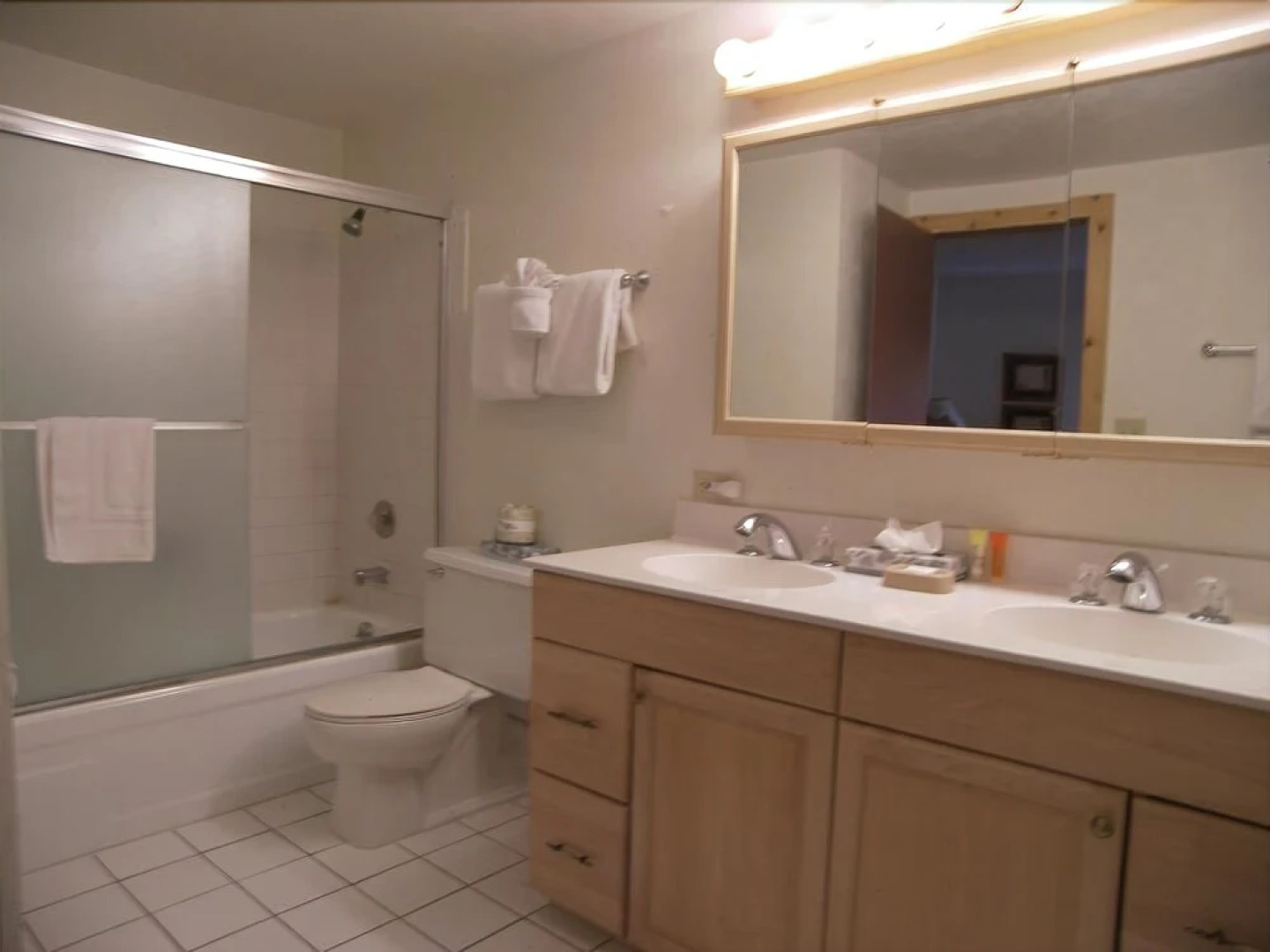 Anaconda 4 Bed 4 Bath by RedAwning